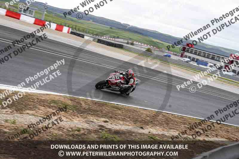 cadwell no limits trackday;cadwell park;cadwell park photographs;cadwell trackday photographs;enduro digital images;event digital images;eventdigitalimages;navarra;no limits trackdays;peter wileman photography;racing digital images;trackday digital images;trackday photos